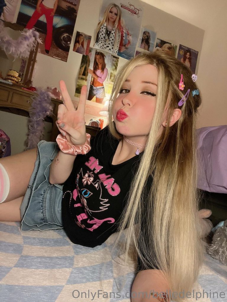 Belle Delphine Nude Nostalgia Quest Onlyfans Video Leaked 16