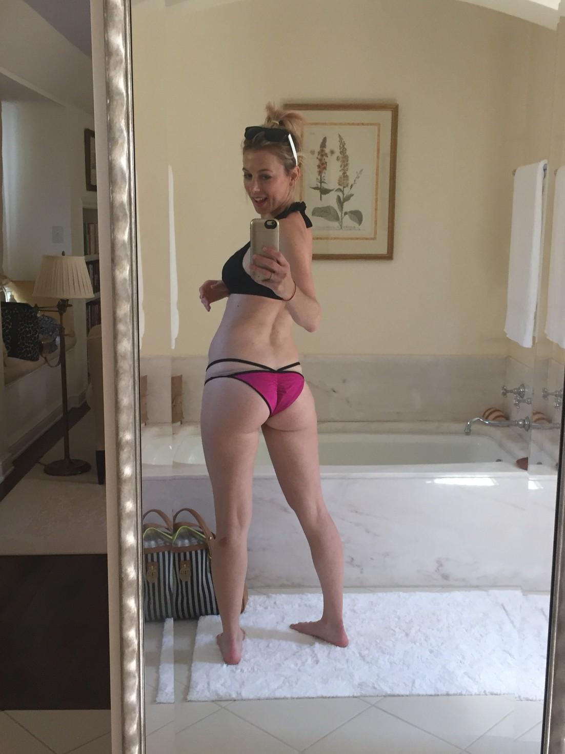 Iliza Shlesinger Sexy Black Bikini Selfies Set Leaked | Thotslife.com