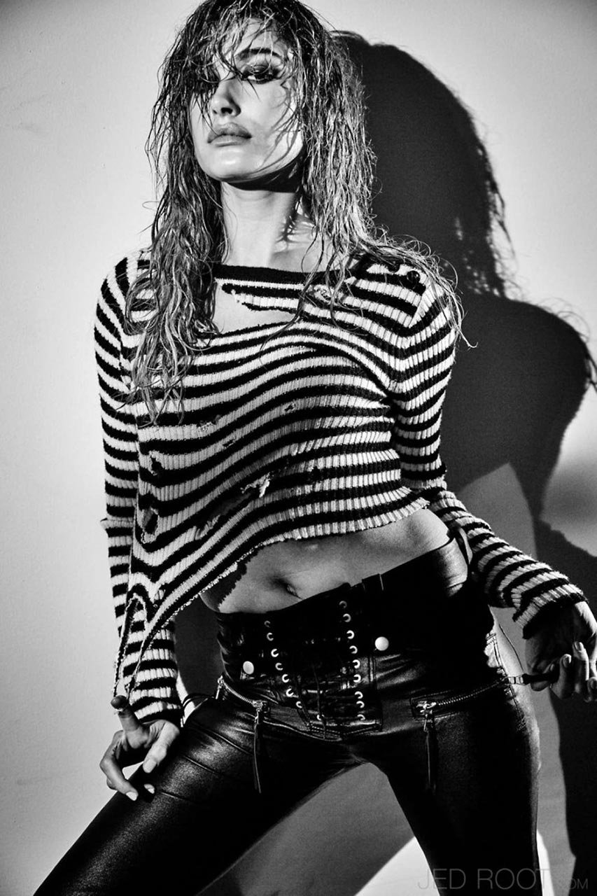 10 Hailey Baldwin Nude Naked
