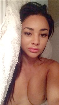 Courtnie Quinlan Nude Photos Leaked