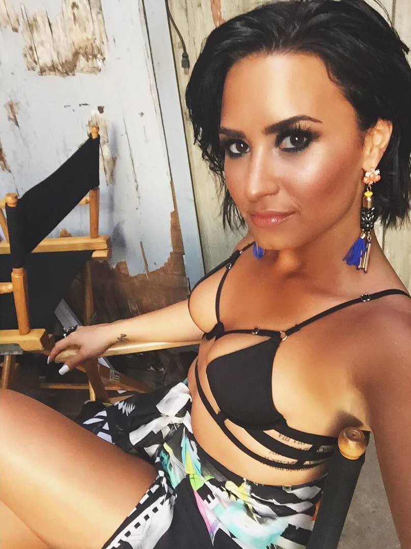 Demi Lovato Nudes Snapchat Hacked Leaked 77