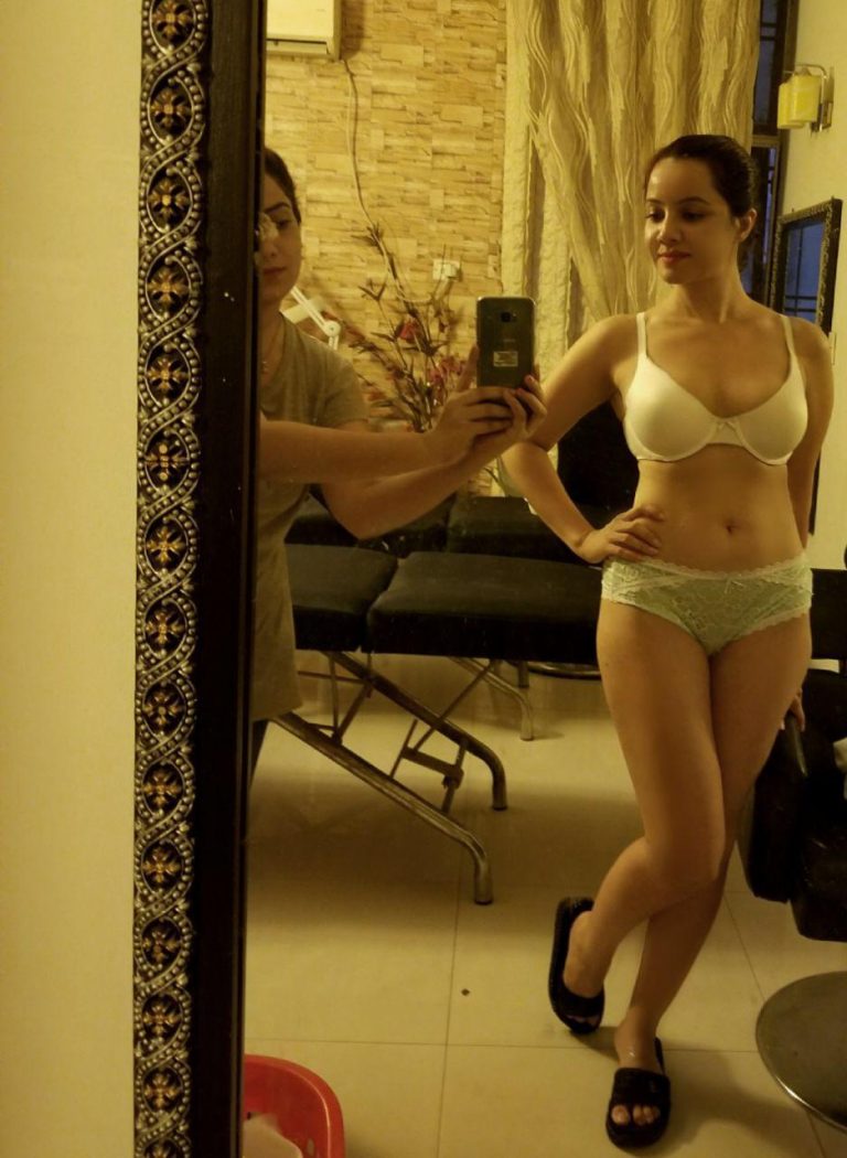 akistani Singer Rabi Pirzada sex tape & nudes naked photos leaks online...