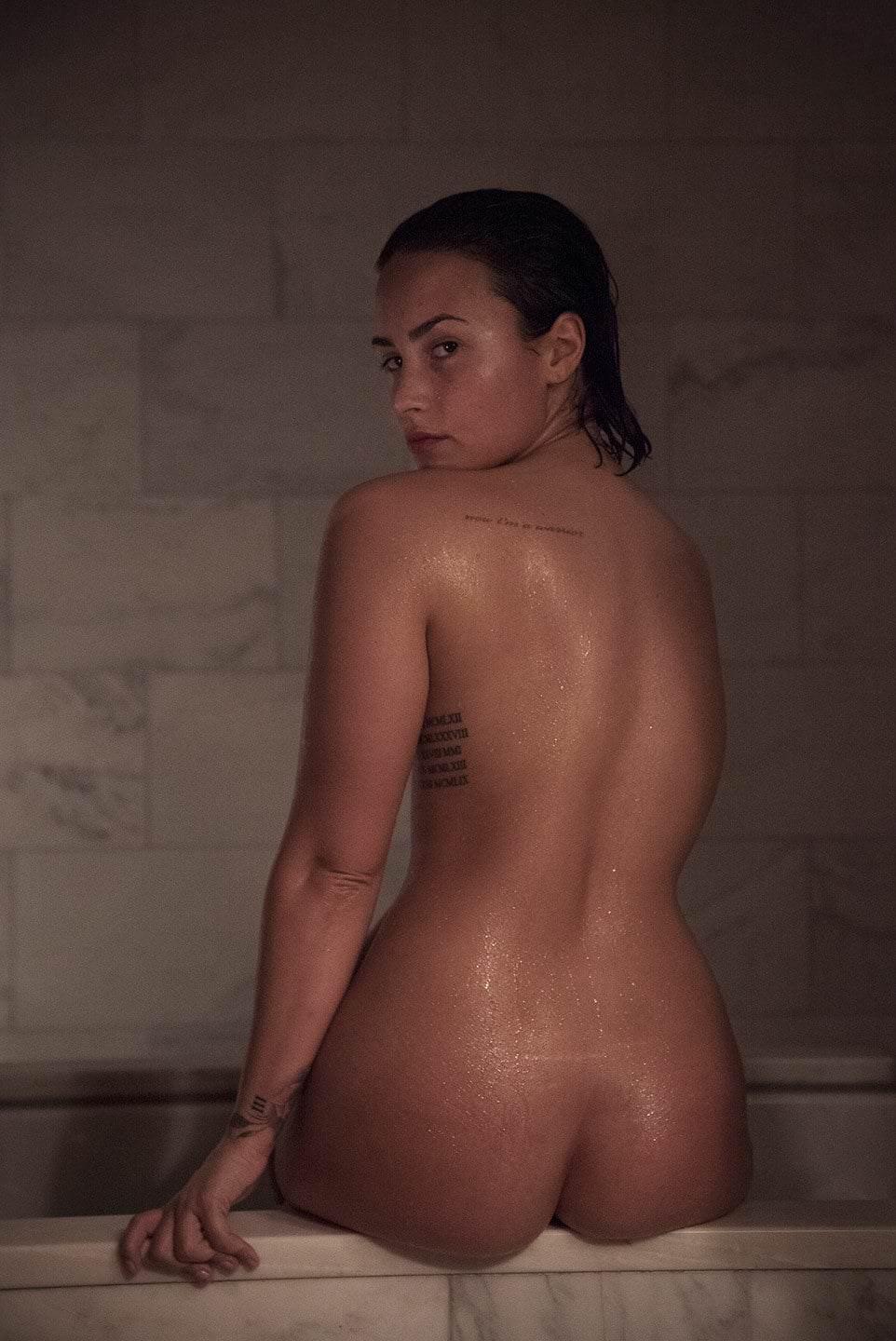 Demi Lovato Magazine Photoshoot Nudes Leaked 10.