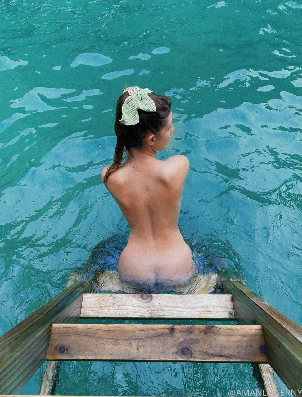 Amanda Cerny Nude in Swimming Pool Leaked 4