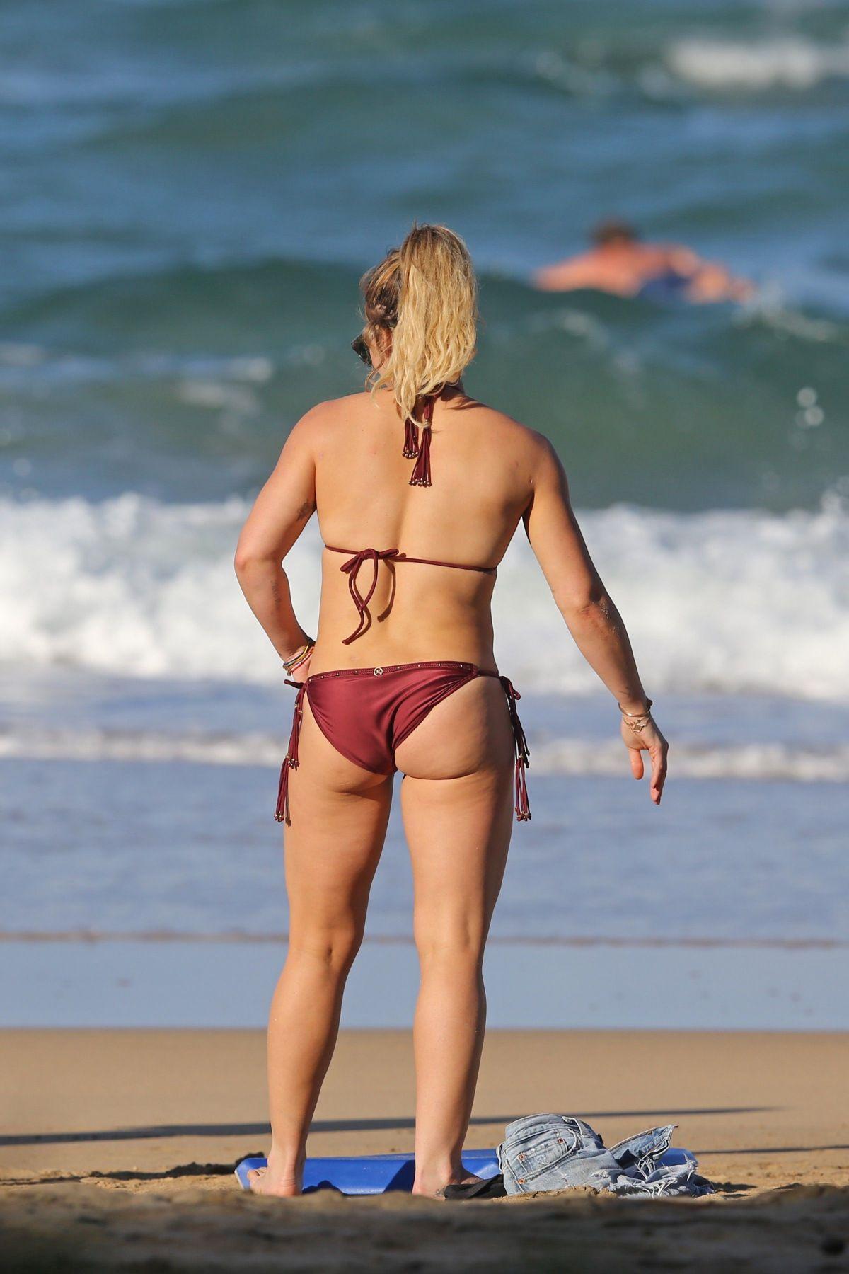 Hilary Duff Candid Bikini Beach Set Leaked