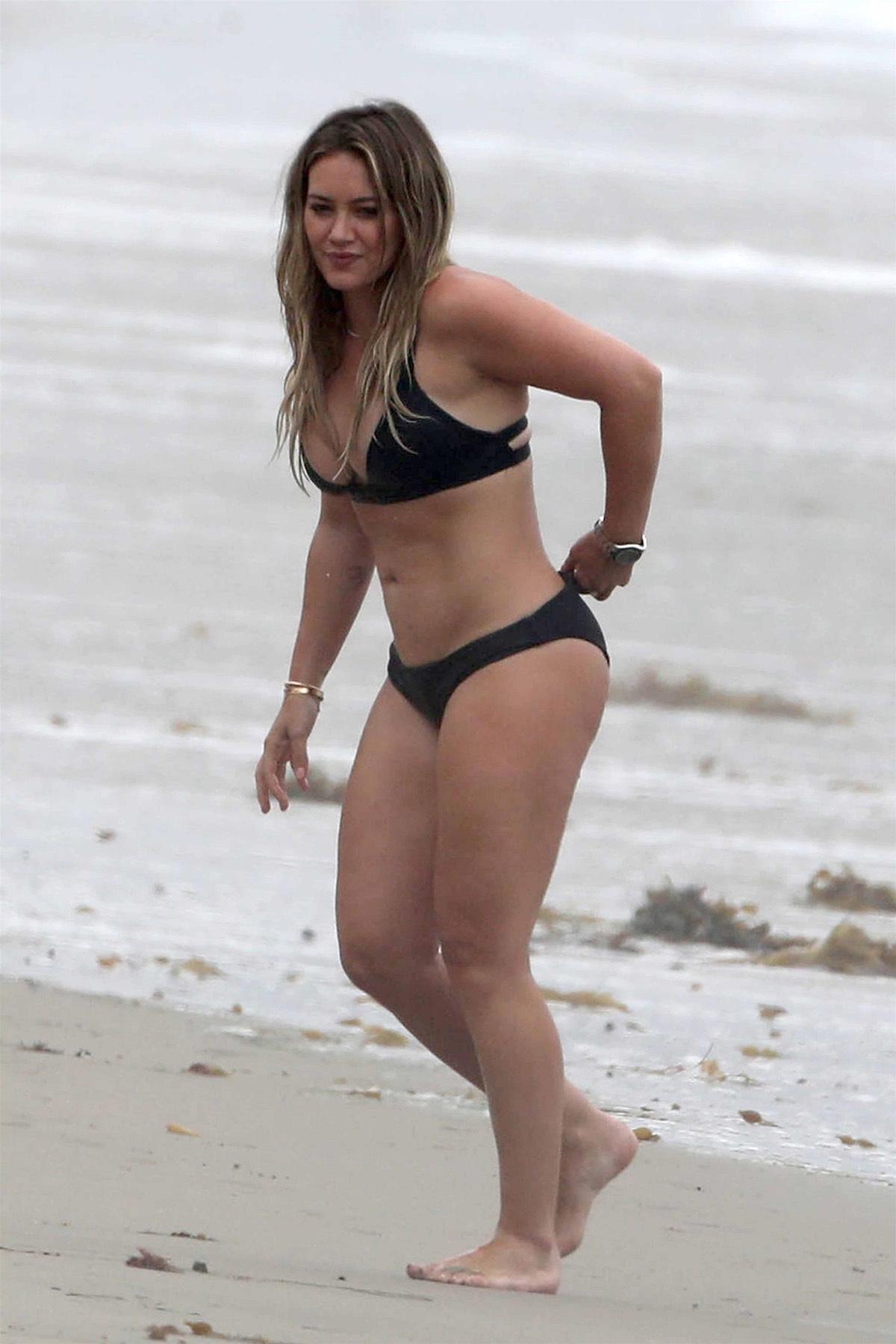 Hilary Duff Sexy Black Bikini Beach Play Set Leaked