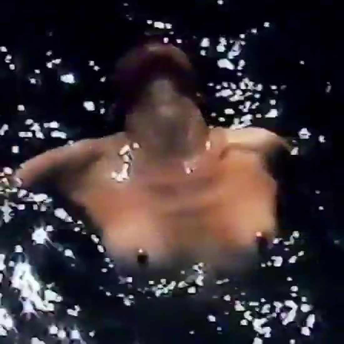 Kendall Jenner Nude Bikini Pool Photoshoot Photos Leaked