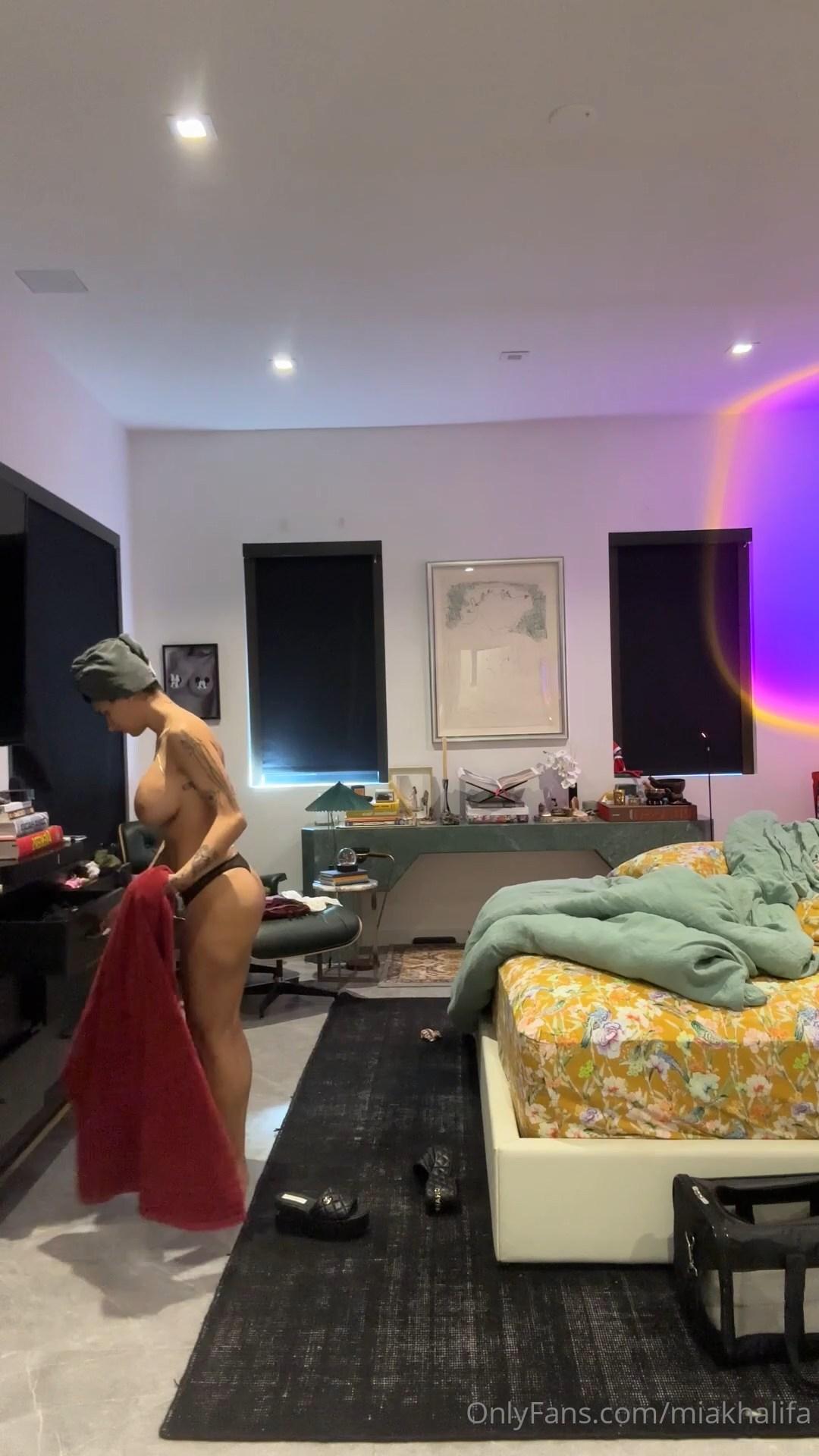 Mia Khalifa Nude Dressing After Shower OnlyFans Video