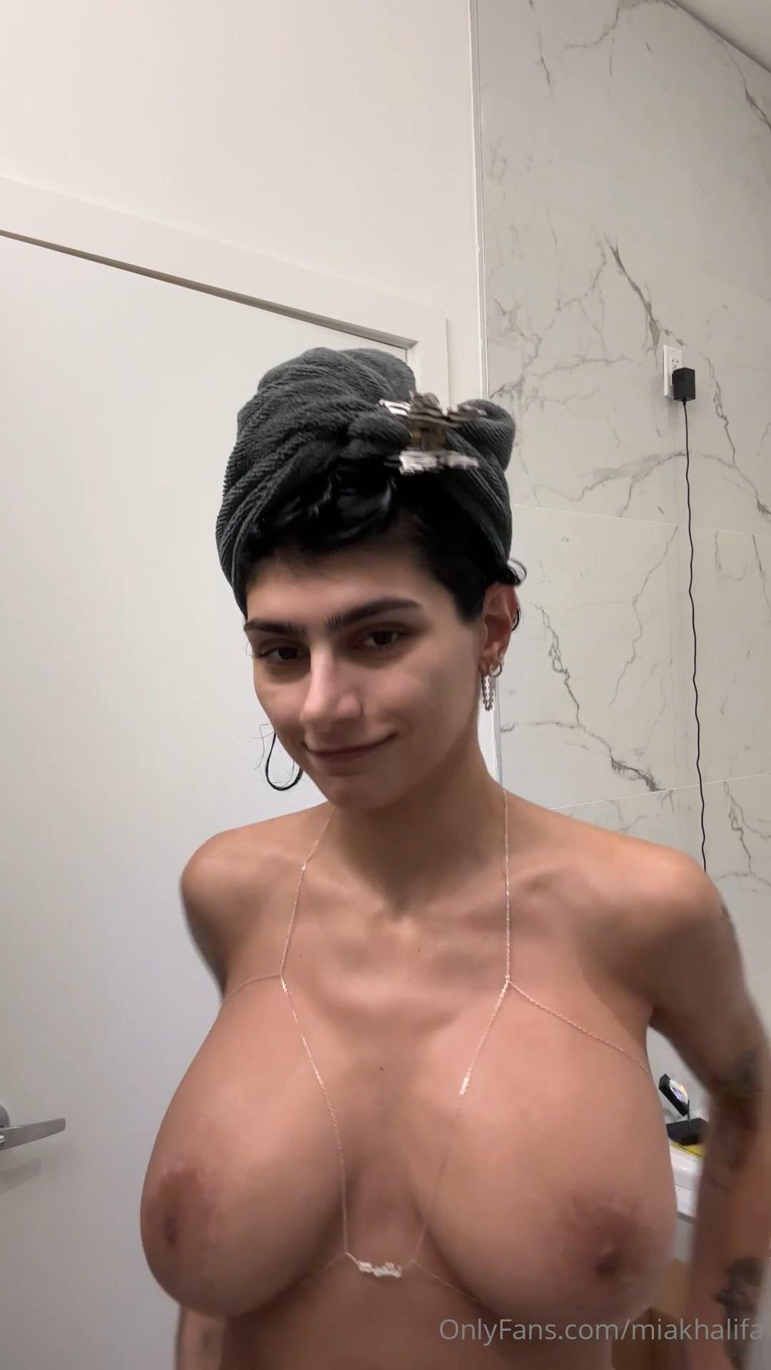 Mia Khalifa Nude Dressing After Shower OnlyFans Video