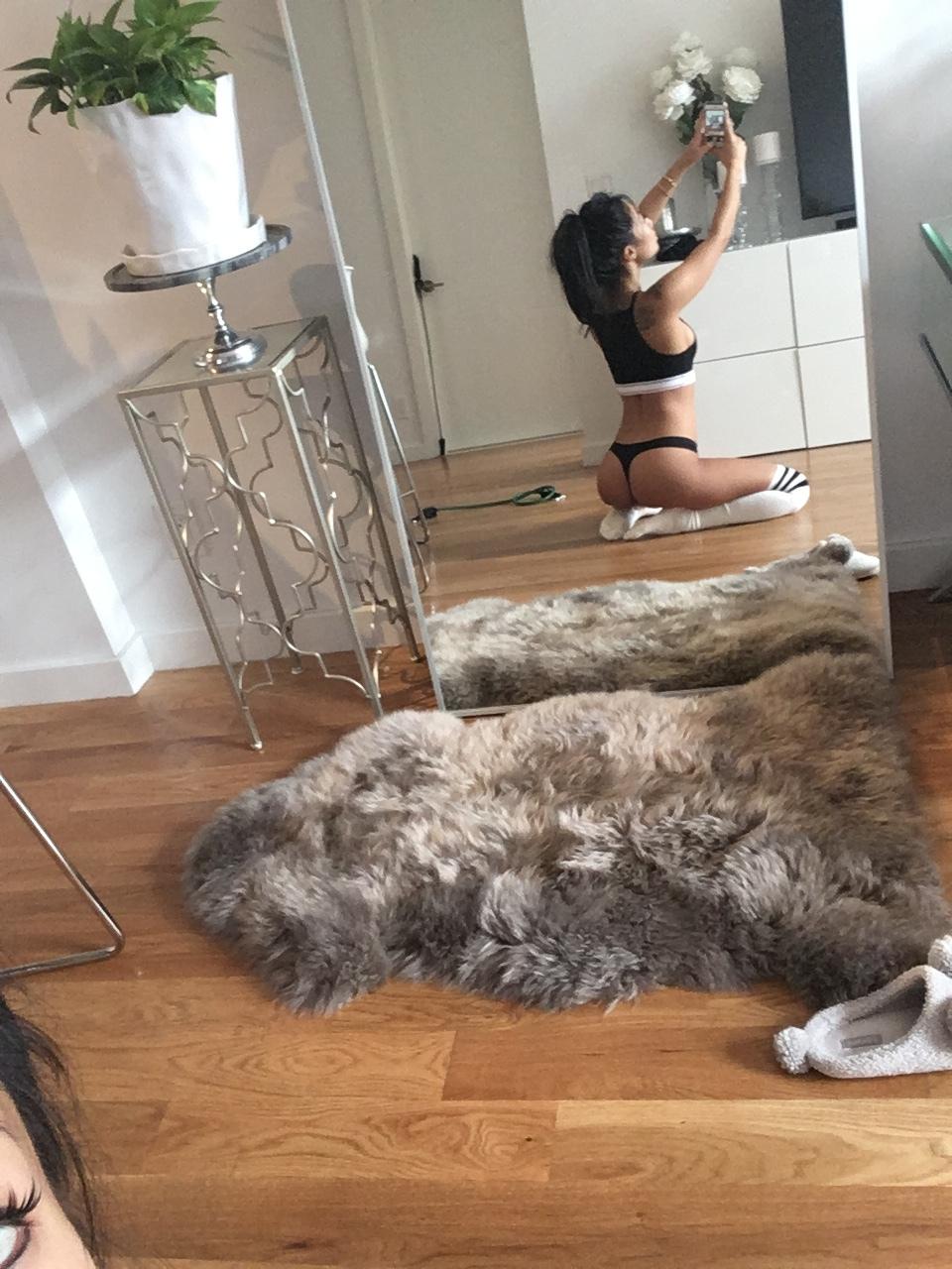 OnlyFans Asa Akira Nude Mirror Selfies Leaked 13