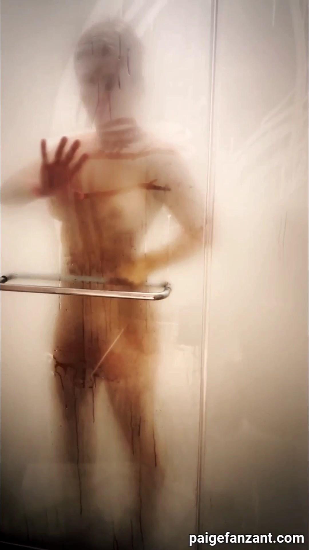 Paige VanZant Quick Shower Nude Voyeur Video Leaked