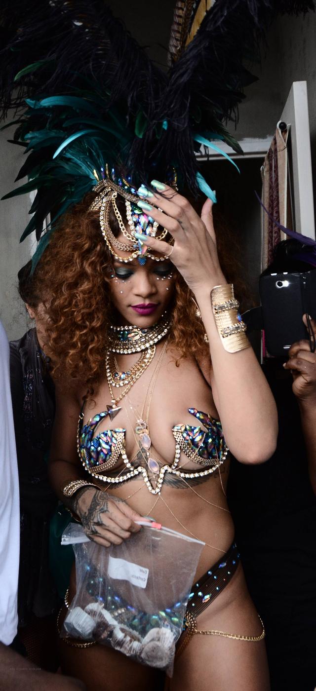 Rihanna Nip Slip Public Bikini Festival Photos Leaked 37