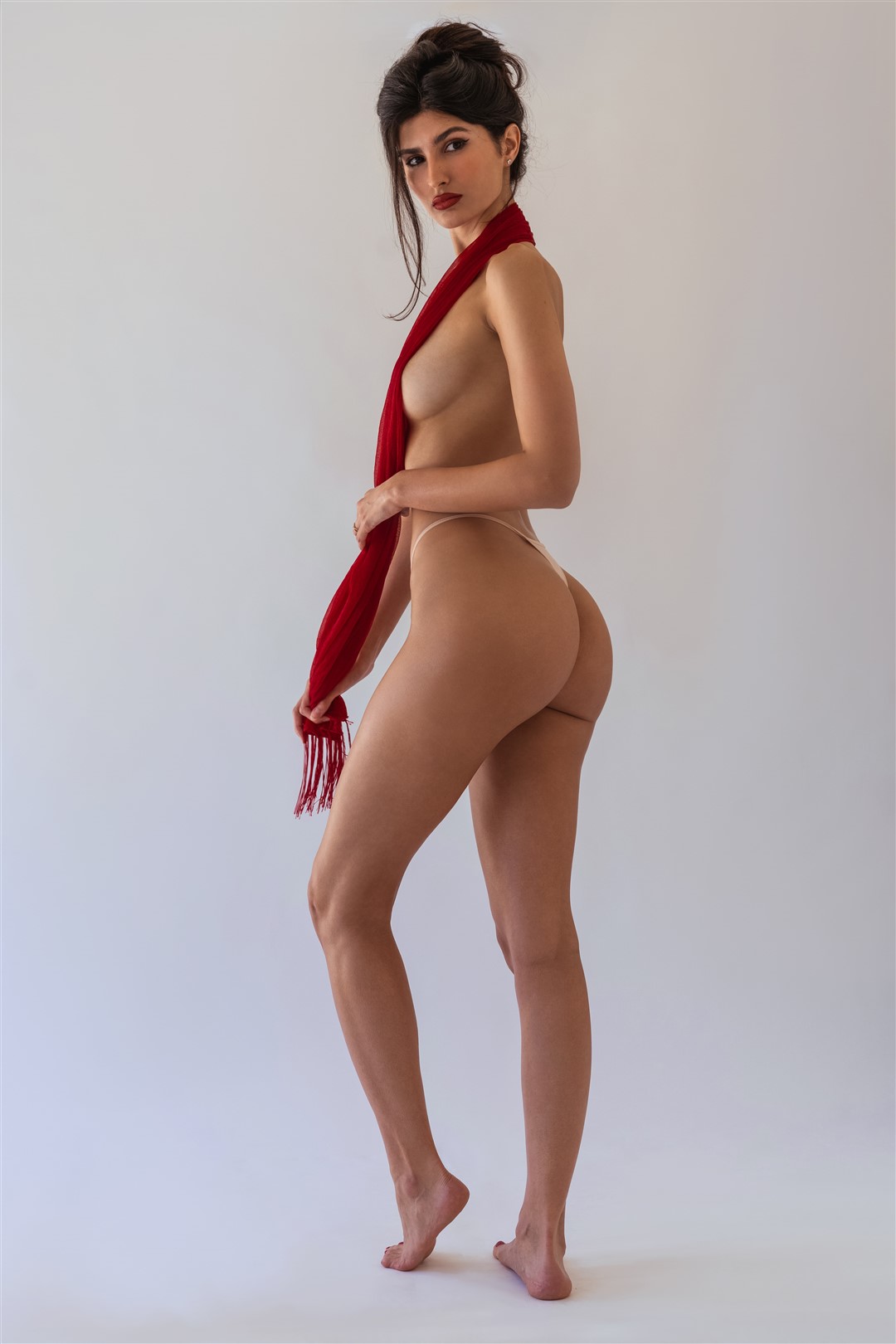 Yael Cohen Aris Nude Ass Tease Video Leaked.